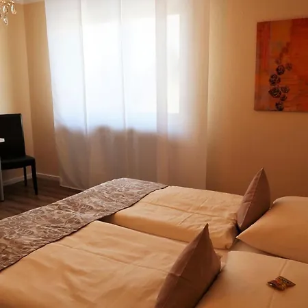 Garni Bellevue Hotel 2*