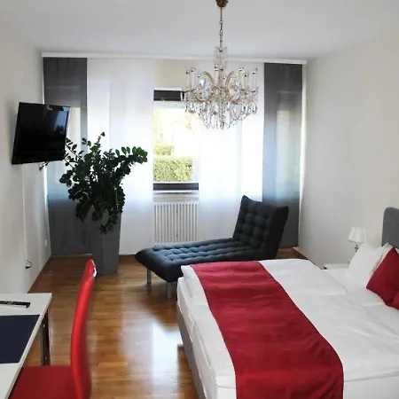 Garni Bellevue Hotel 2*