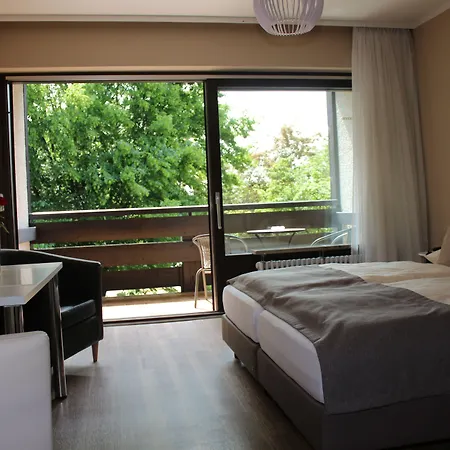 Hotel Garni Bellevue 2*