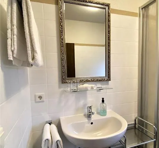 Garni Bellevue Hotel 2*