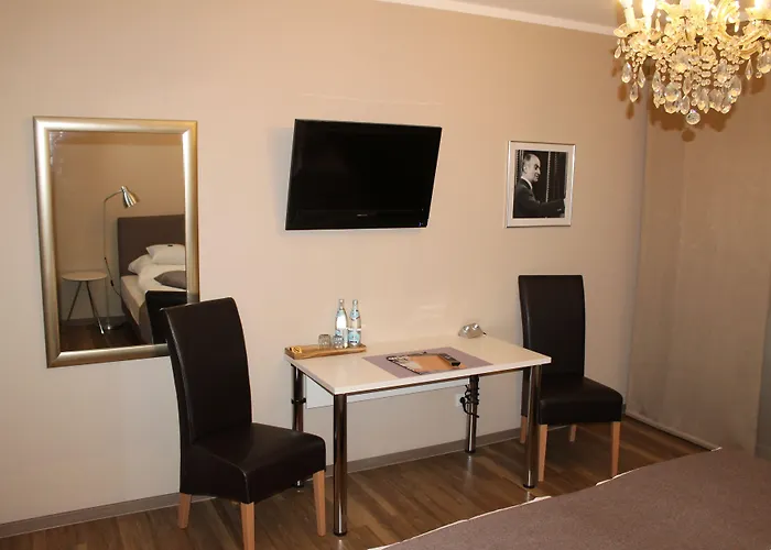 Hotel Garni Bellevue 2*