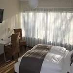 Hotel Garni Bellevue 2*