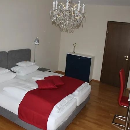Garni Bellevue Hotel 2*