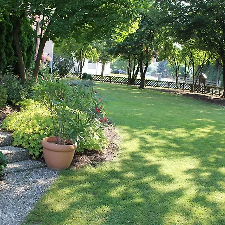 Hotel Garni Bellevue 2*