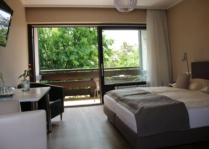 Hotel Garni Bellevue 2*